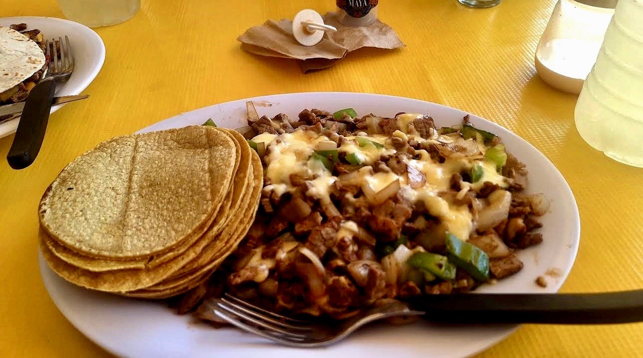Ambiente y comida de Mixe Taqueria Oaxaca